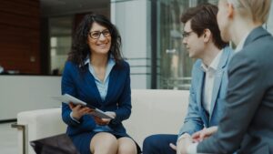 What Is a financial consultant and what do they do?